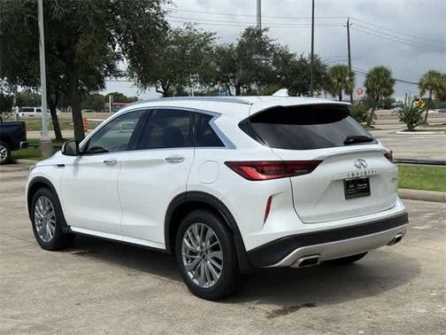 2024 INFINITI QX50 LUXE