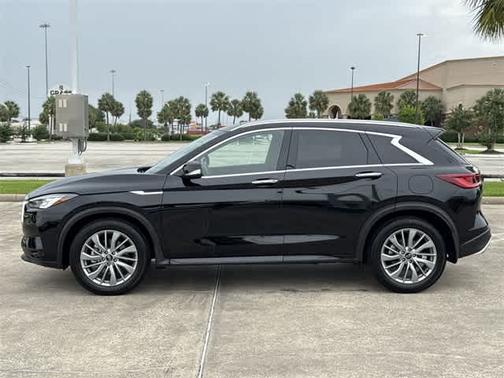 2024 INFINITI QX50 LUXE