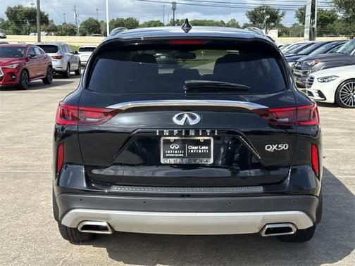 2022 INFINITI QX50 ESSENTIAL