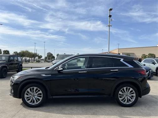 2023 INFINITI QX50 LUXE
