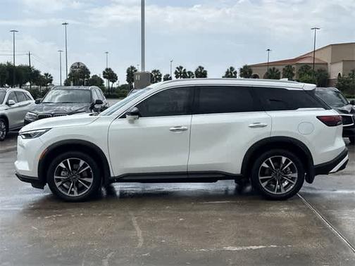 2025 INFINITI QX60 LUXE
