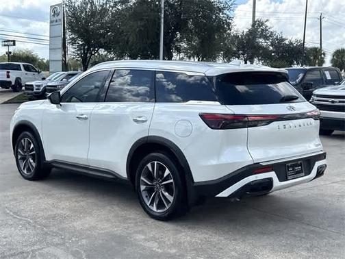 2025 INFINITI QX60 LUXE