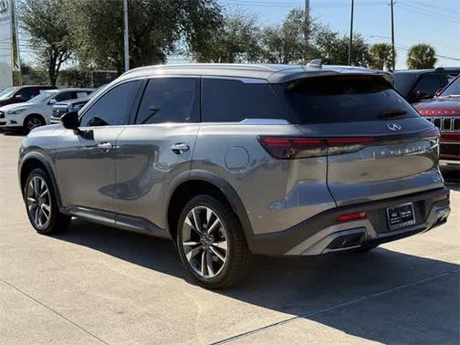 2022 INFINITI QX60 LUXE