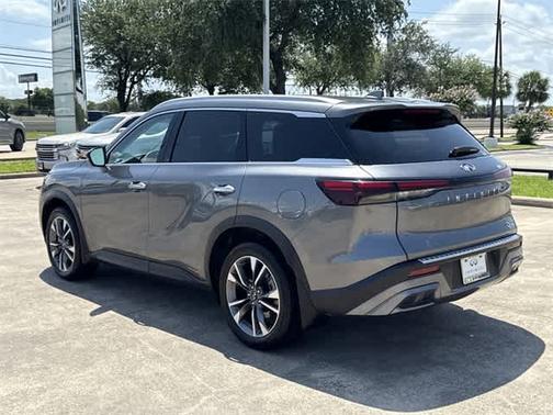 2022 INFINITI QX60 LUXE