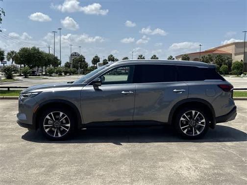 2022 INFINITI QX60 LUXE