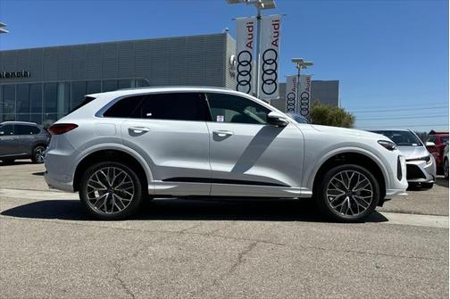 2025 Audi Q5 Premium Plus