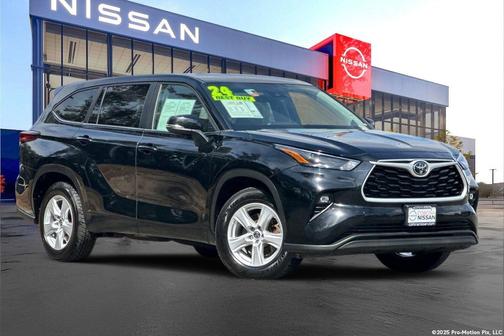 Midnight Black Metallic 2024 Toyota Highlander LE