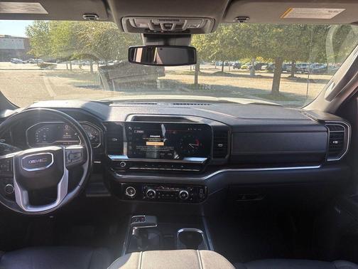 Sterling Metallic 2024 GMC Sierra 1500 SLT