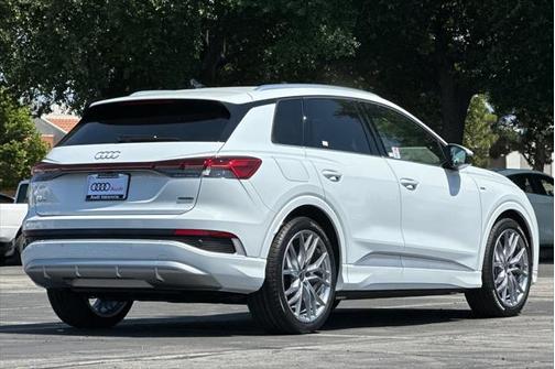 2025 Audi Q4 e-tron Premium Plus 55 quattro