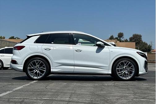 2025 Audi Q4 e-tron Premium Plus 55 quattro
