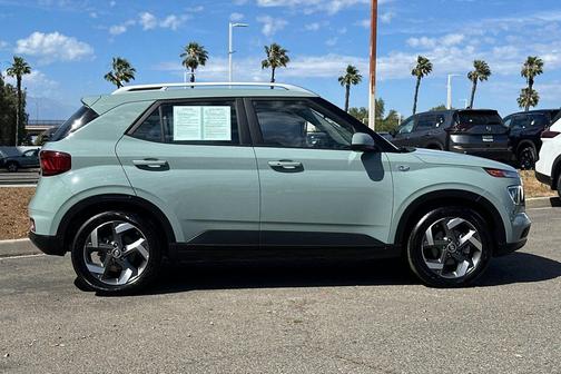 Mirage Green 2025 Hyundai VENUE SEL