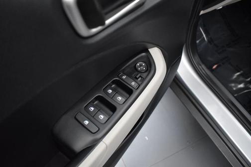 Shimmering Silver 2025 Hyundai VENUE SEL