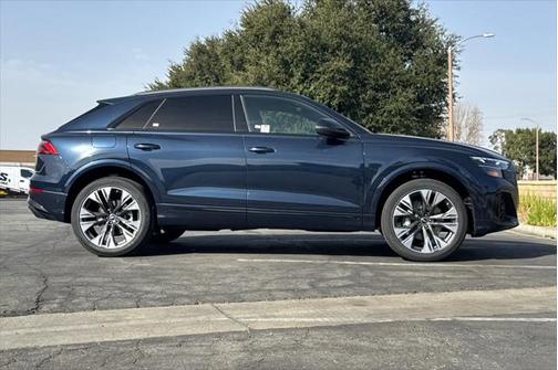 2025 Audi Q8 55 Premium Plus