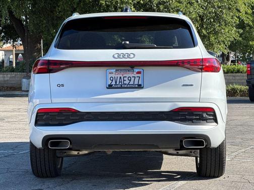 Glacier White 2025 Audi Q5 Premium Plus TFSI quattro S tronic