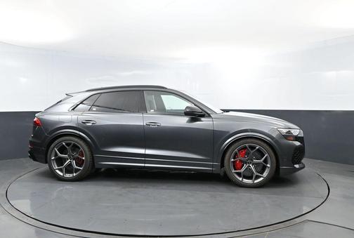Daytona Gray 2026 Audi RS Q8 4.0T