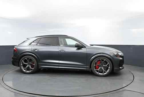 Daytona Gray 2026 Audi RS Q8 4.0T