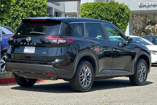 Super Black 2024 Nissan Rogue S
