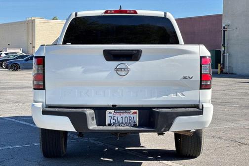 2023 Nissan Frontier SV