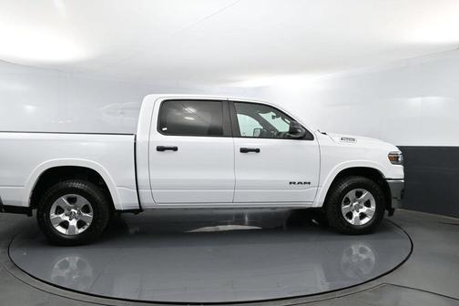 Bright White Clearcoat 2025 RAM 1500 Big Horn/Lone Star