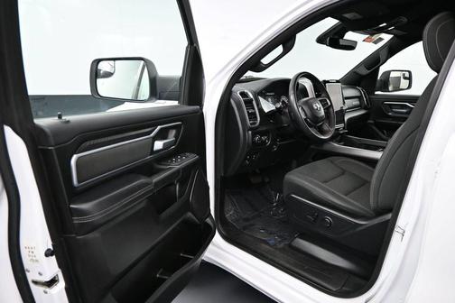 Bright White Clearcoat 2025 RAM 1500 Big Horn/Lone Star