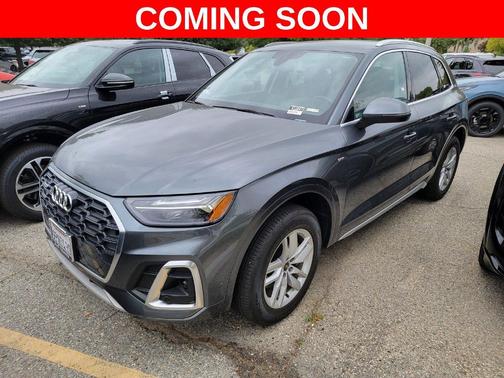 Daytona Gray Pearl Effect 2024 Audi Q5 45 S line Premium