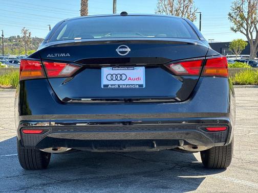 Super Black 2025 Nissan Altima 2.5 SV