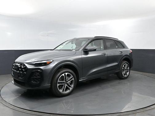 Daytona Gray 2026 Audi Q5 Premium TFSI quattro S tronic
