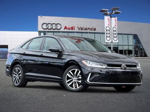 Deep Black Pearl 2025 Volkswagen Jetta 1.5T SE