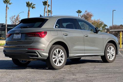 2025 Audi Q3 Premium 45 TFSI S line quattro Tiptronic