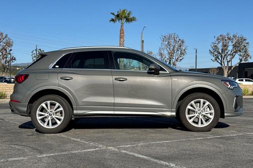 2025 Audi Q3 Premium 45 TFSI S line quattro Tiptronic