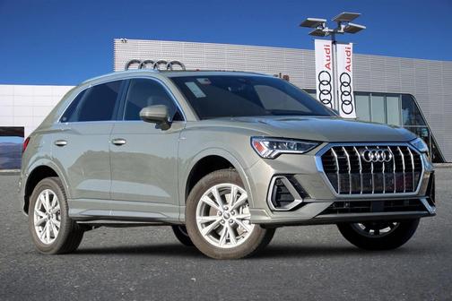 2025 Audi Q3 Premium 45 TFSI S line quattro Tiptronic