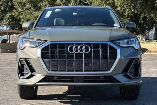 2025 Audi Q3 Premium 45 TFSI S line quattro Tiptronic