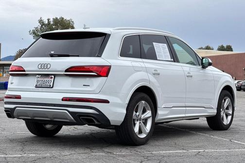 2025 Audi Q7 45 Premium