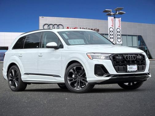 Glacier White 2026 Audi Q7 55 Premium Plus