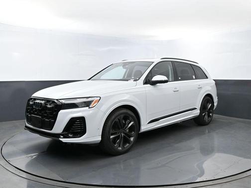 Glacier White 2026 Audi Q7 55 Premium Plus