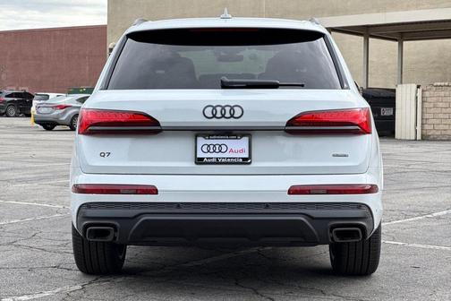 2026 Audi Q7 55 Premium Plus
