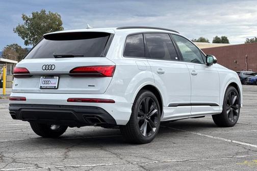 2026 Audi Q7 55 Premium Plus