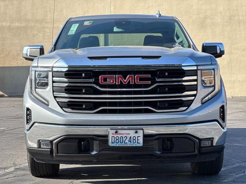 Sterling Metallic 2024 GMC Sierra 1500 SLT