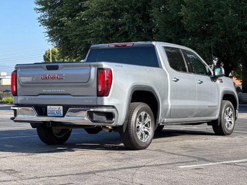 Sterling Metallic 2024 GMC Sierra 1500 SLT