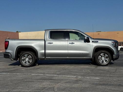 Sterling Metallic 2024 GMC Sierra 1500 SLT