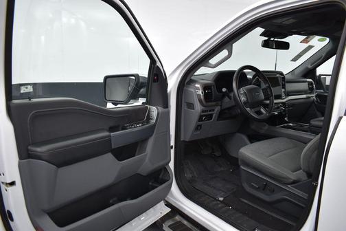 Oxford White 2024 Ford F-150 XLT