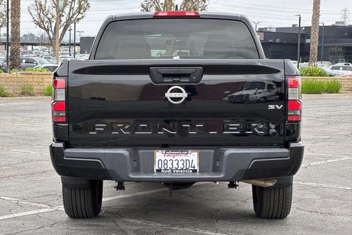 2023 Nissan Frontier SV