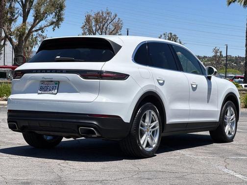 White 2019 Porsche Cayenne Cayenne