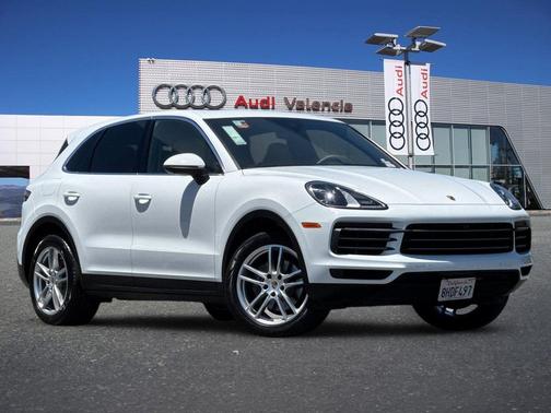 White 2019 Porsche Cayenne Cayenne