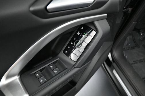 Black Metallic 2025 Audi Q5 Prestige TFSI quattro S tronic