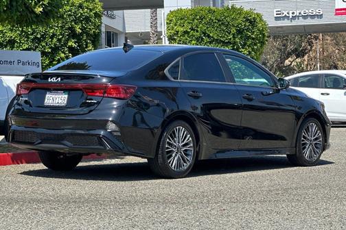 Aurora Black 2023 Kia Forte GT-Line