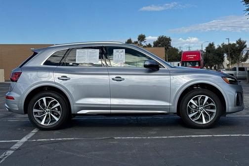 2025 Audi Q5 45 S line Premium