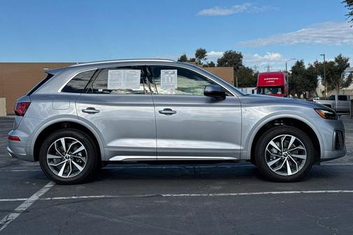 2025 Audi Q5 45 S line Premium