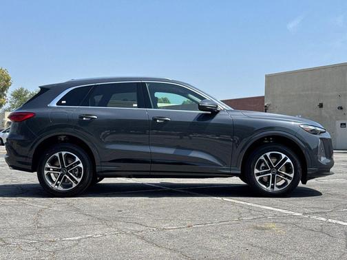 Tambora Gray Metallic 2026 Audi Q5 Premium TFSI quattro S tronic