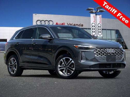 Tambora Gray Metallic 2026 Audi Q5 Premium TFSI quattro S tronic